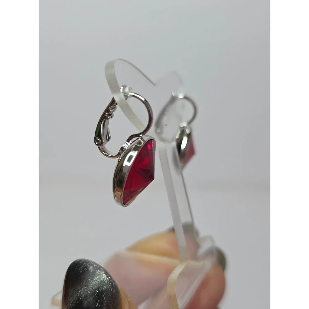 NEW SwarovskiElements Lt Siam/Red Round Leverback Earrings 15mmPlatinum Plated